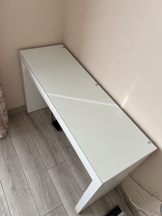 Письмовий стіл