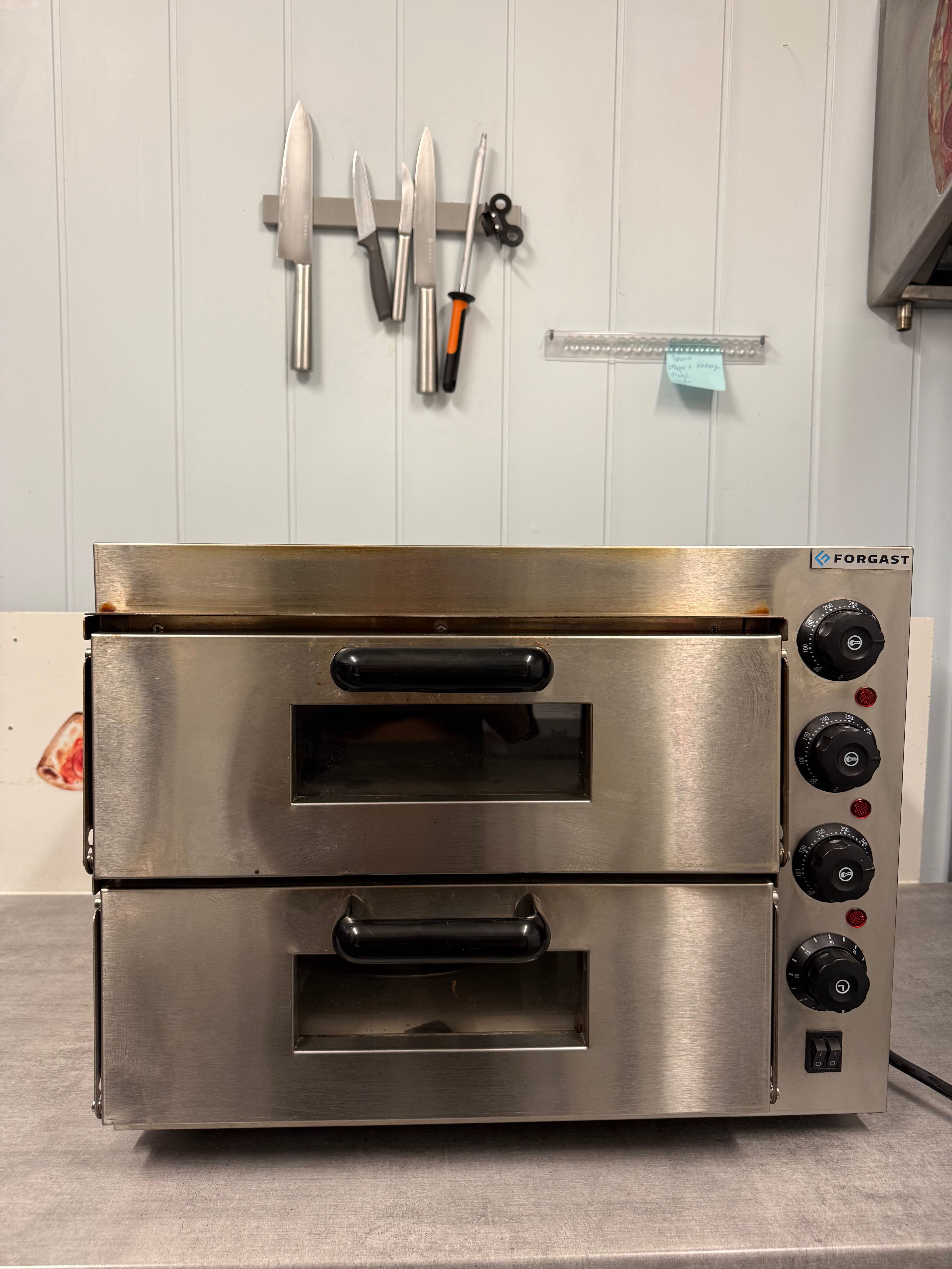 Piec do pizzy Forgast 2-komorowy 2x40cm 3000W