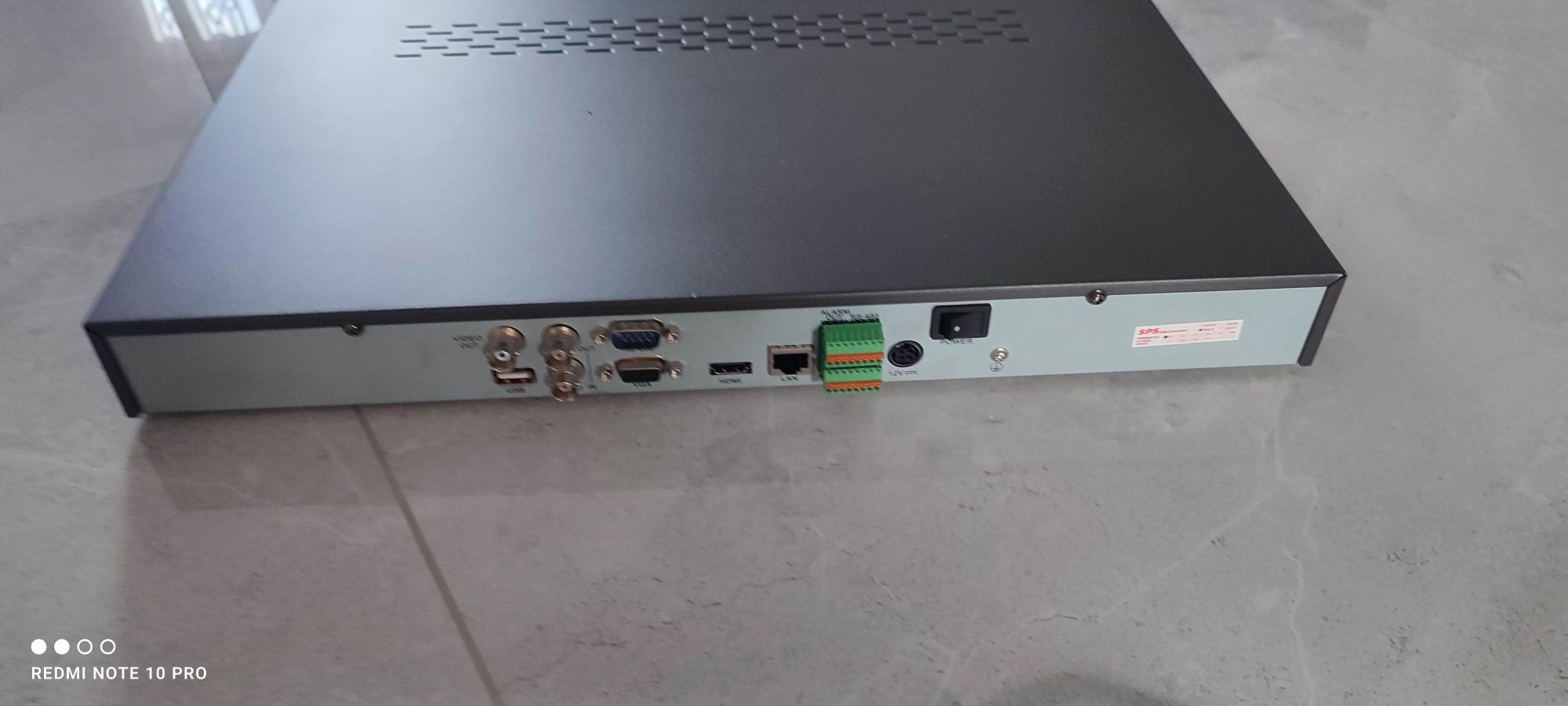 Hikvision ds-7616ni-st