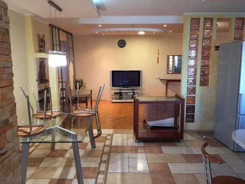 Постачальник: Місто: Київ Метро Харківська Позняки 1500 грн.-1-555.biz.ua