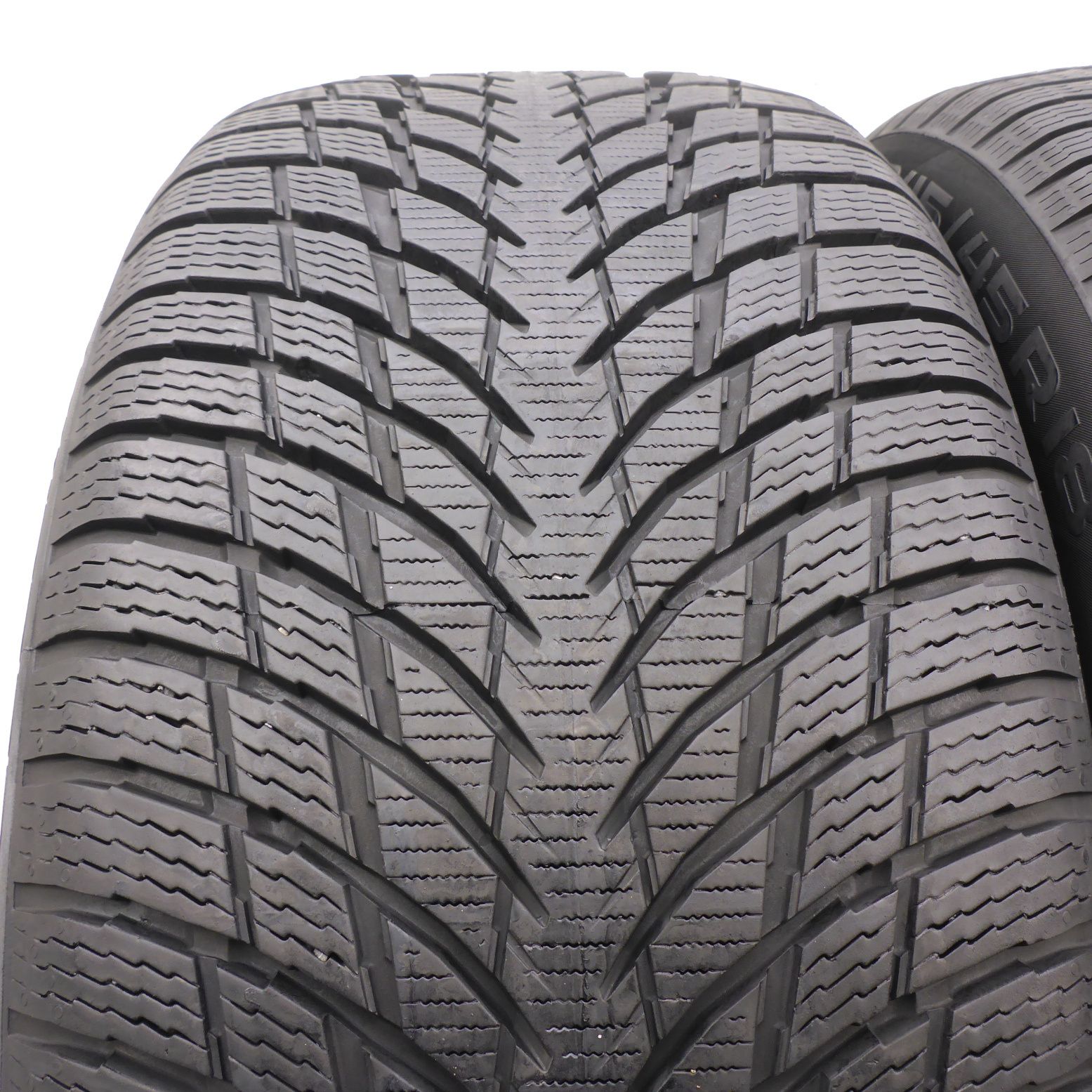 Opony 245/45/18 Nokian 245/45R18 100V zimowe 7,8mm 2023 Jak Nowe