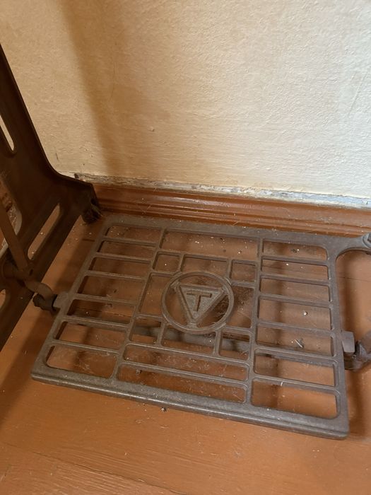 Швейна машина фінської компанії Oy Tikkakoski Ab.