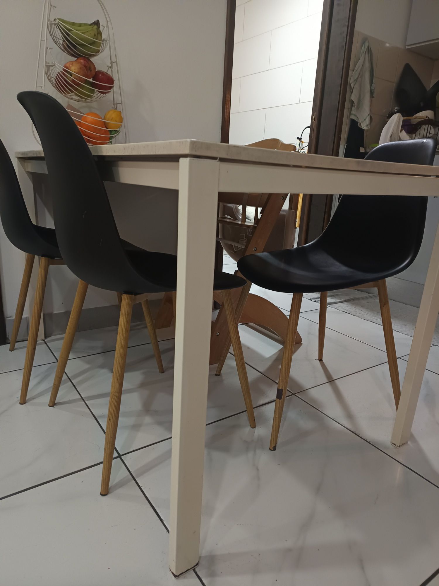 Mesa IKEA branco lacado