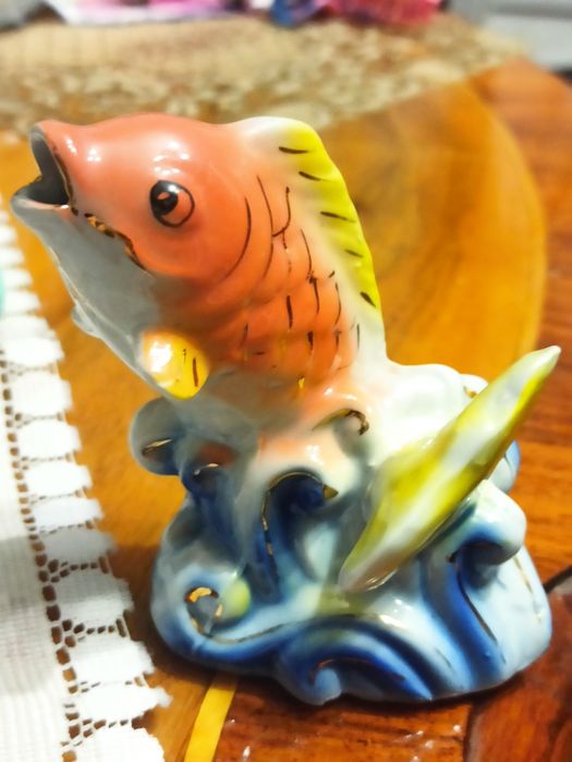 Статуэтка рыббка, заяц с морковкой