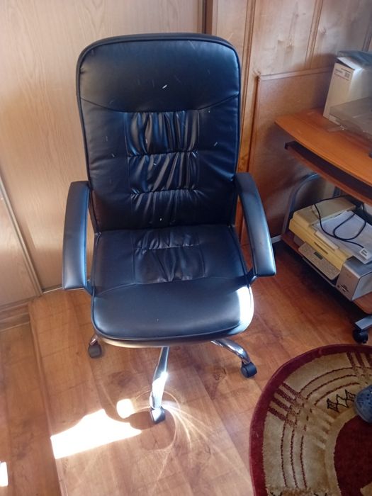 Fotel biurkowy uzywany