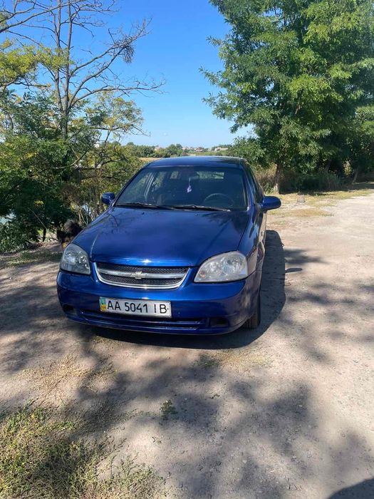 продам шевролет ланчети универсал