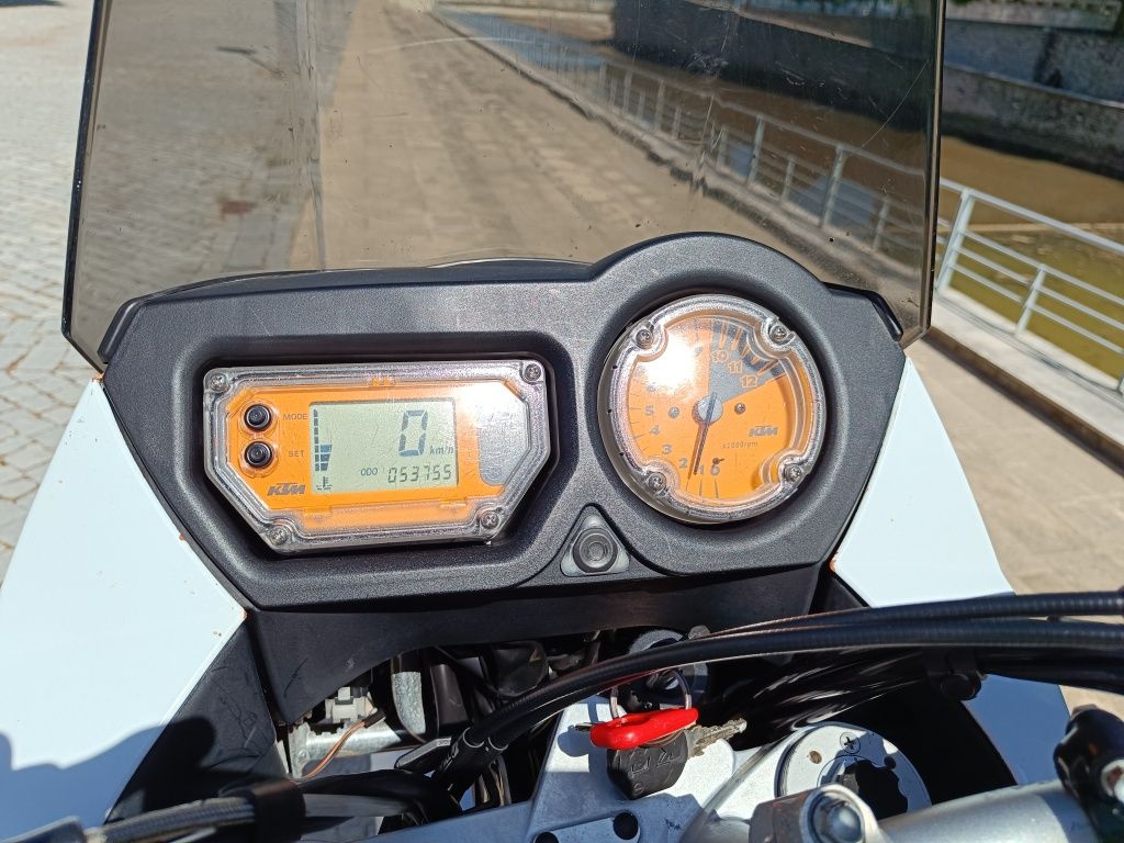 KTM 990 SUPER ADVENTURE impec