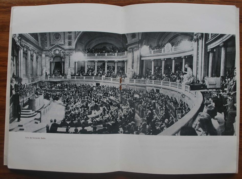 Na Investidura do Presidente da Republica - 1º Edição Ano 1976