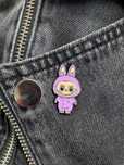 Pin przypinka labubu