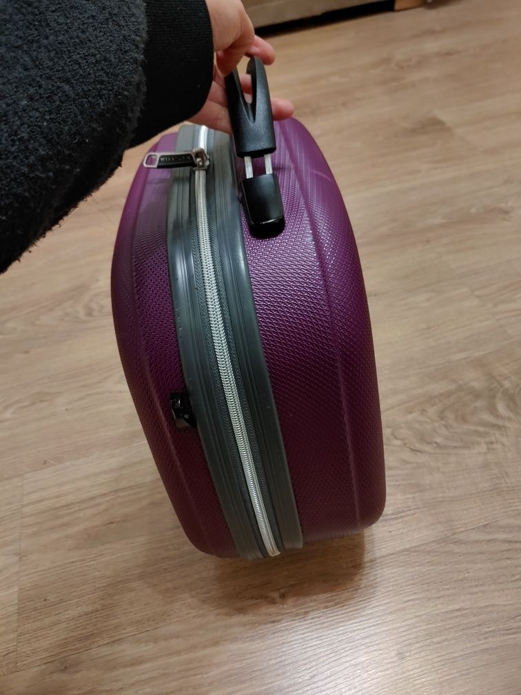 Wittchen mała ciemnofioletowa walizka torba podróżna samolot wycieczka