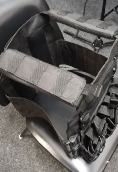 Плитонос швидкоскид з 3-ма підсумками в чорному кольорі