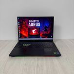 Gigabyte Aorus Master 2K OLED 240Hz Ultra 9 275HX 32GB SSD2TB RTX 5090