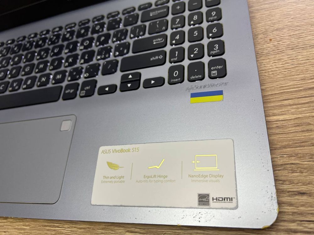 Asus VivoBook 15