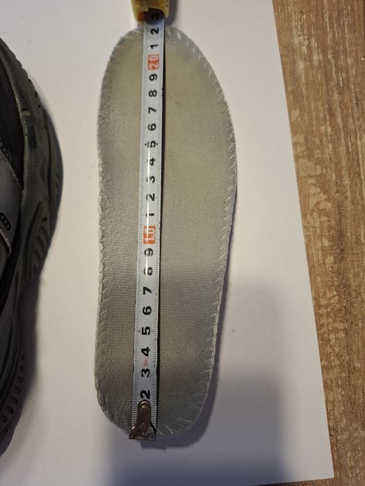 Отдам ботинки р.32