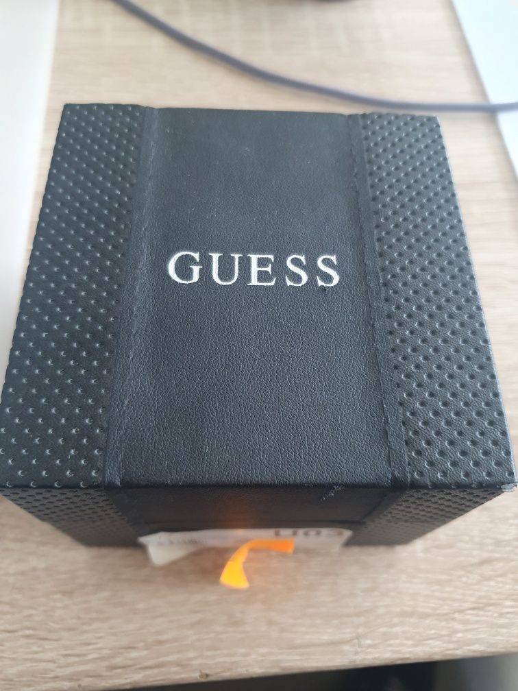 Zegarek Guess W0008G3