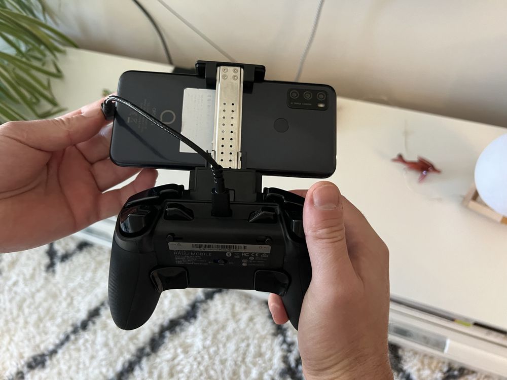 Comando telemovel - RAZER RAIJU MOBILE