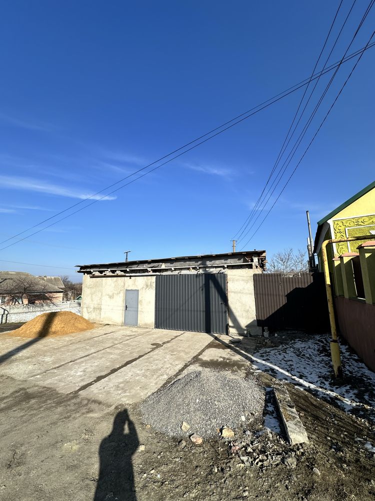 Продам дім с.Прибужани (центр)