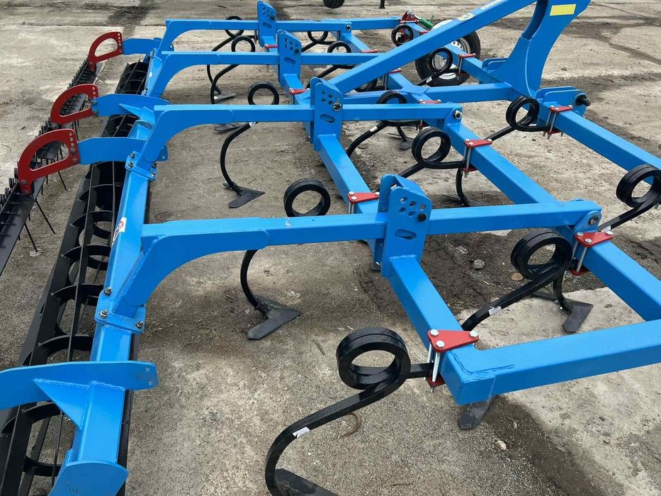 Продаються  культиватори суцільного обробітку грунту КПС-4У!!!