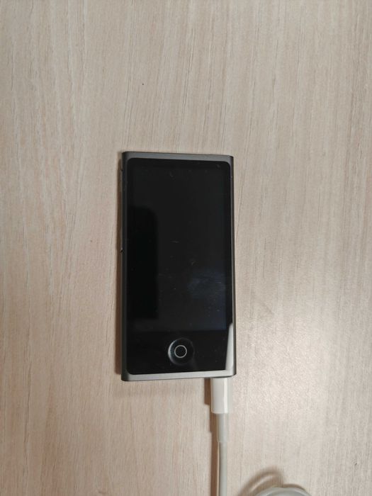 Odtwarzacz mp3 IPOD nano touch a1446