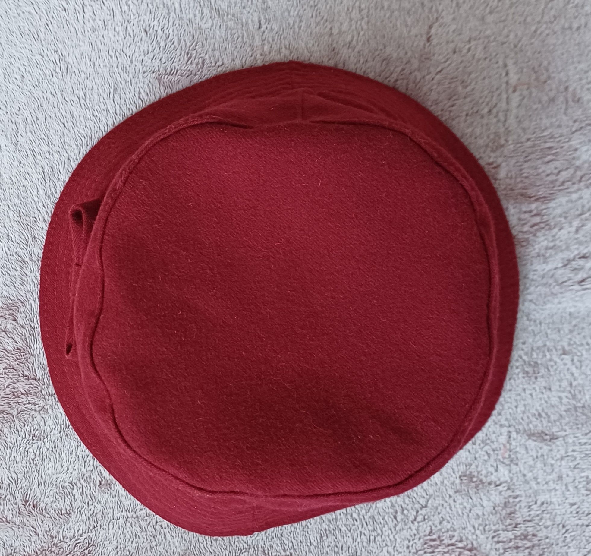 Kapelusz z kokardką bordowy M Reserved bucket hat
