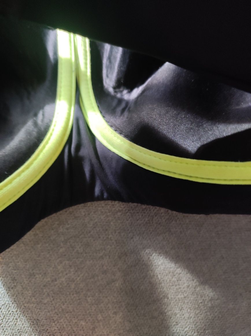 Biustonosz sportowy NIKE 80 C