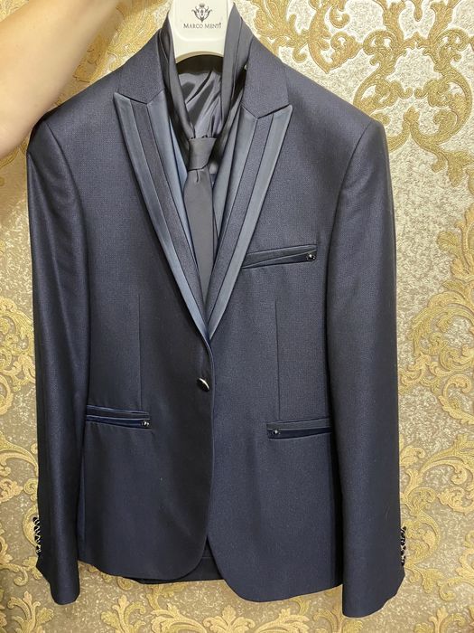 Свадебный мужской костюм тройка