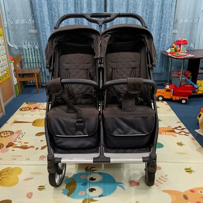 Коляска для двійні CARRELLO