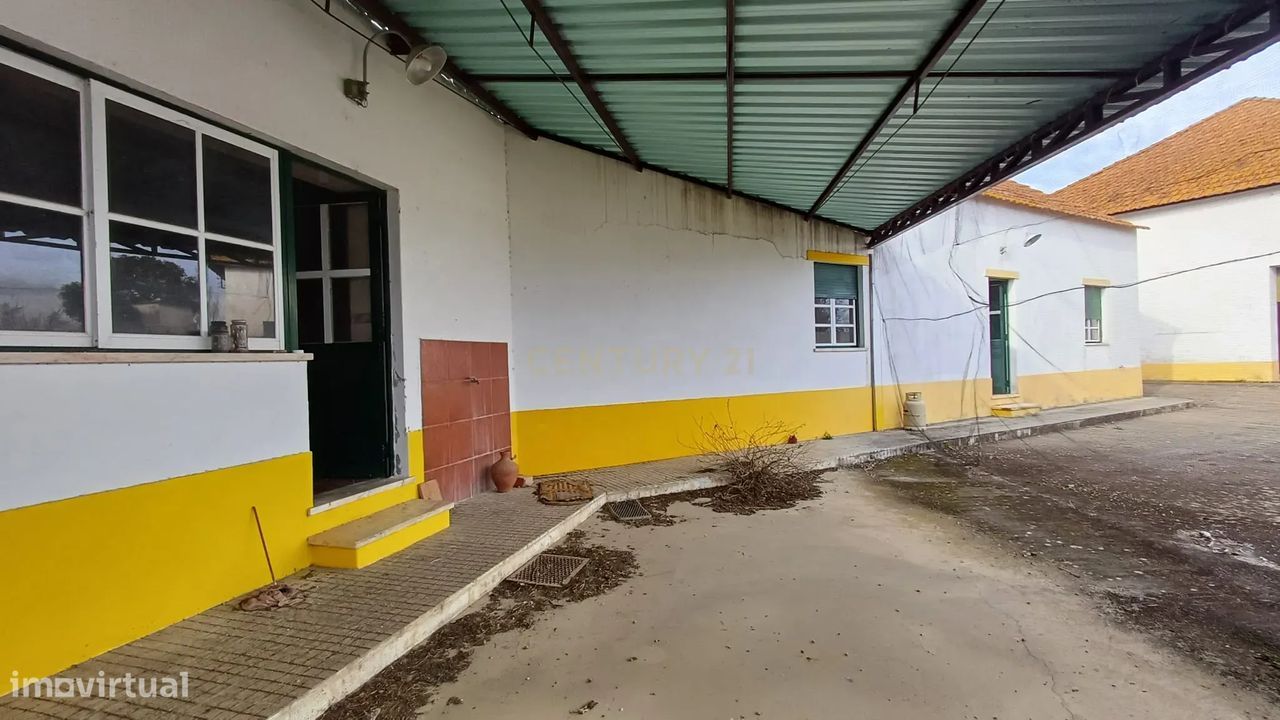 Armazém na Golegã - Pombalinho