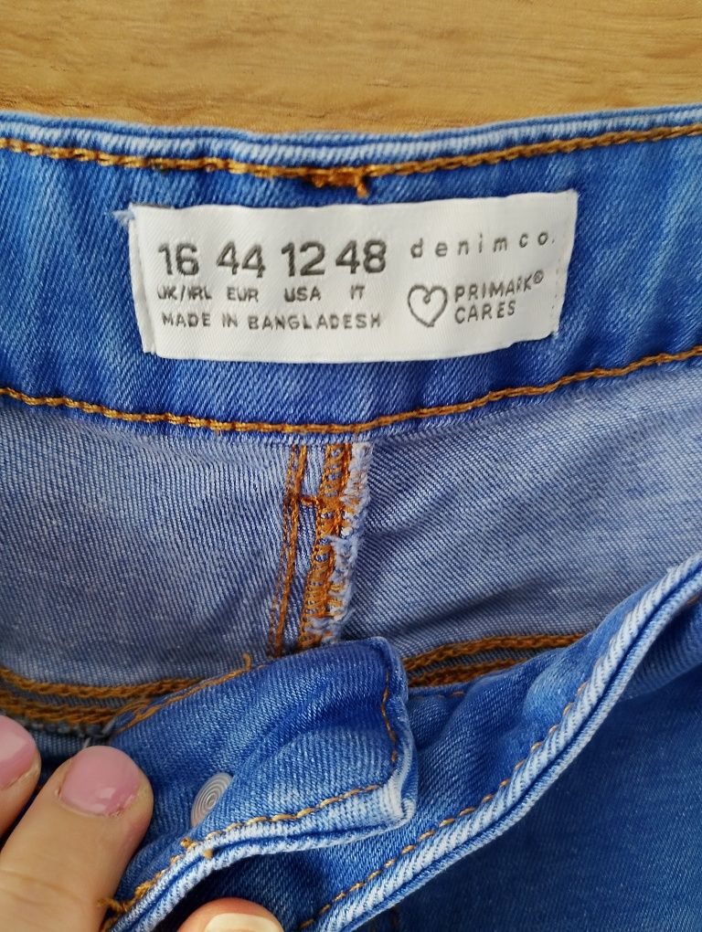 Spodnie jeansowe damskie
