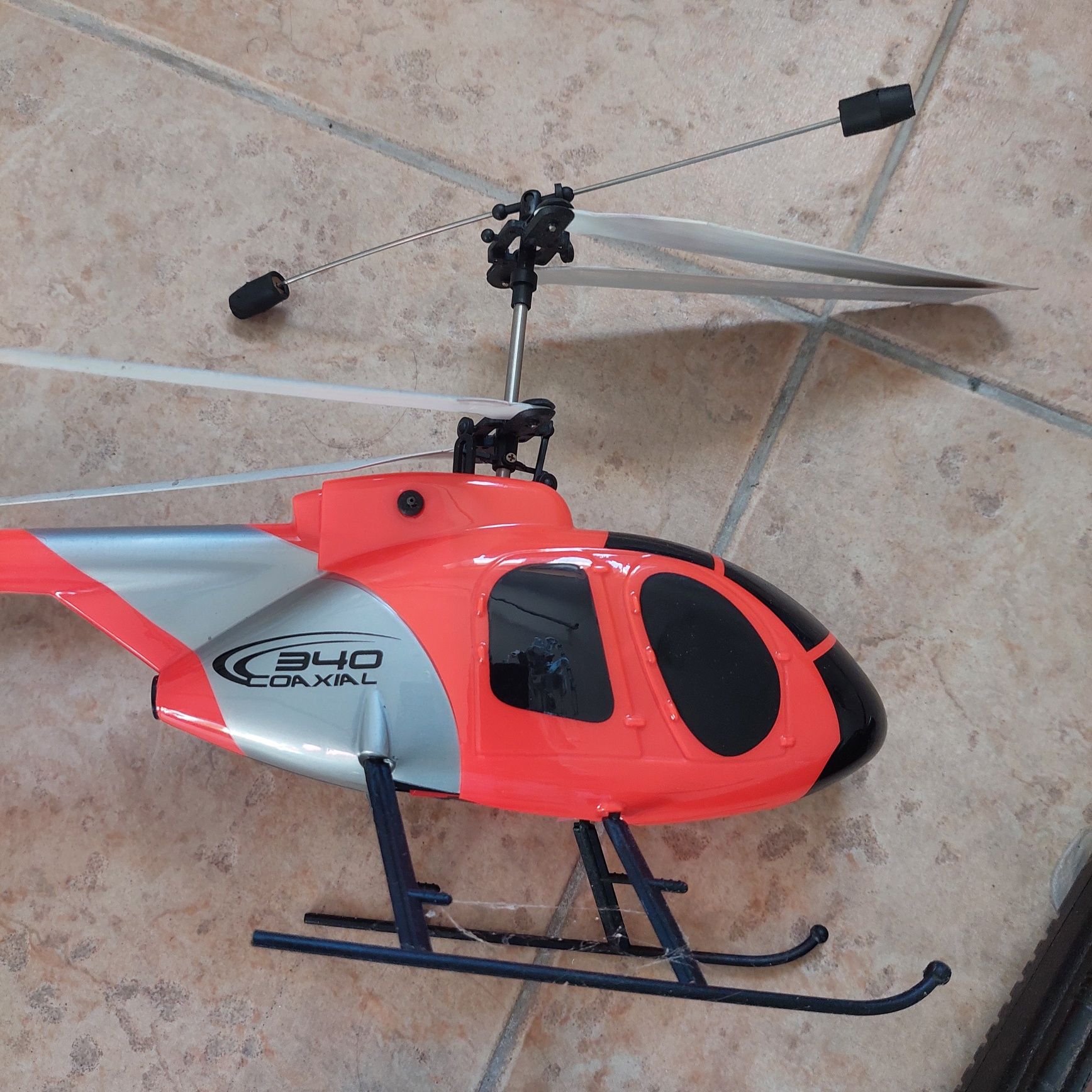 Helicoptero com bateria