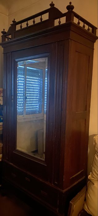 Excelente Oportunidade!!Guarda Fatos do Século XIX, EM ÓTIMO ESTADO!!!