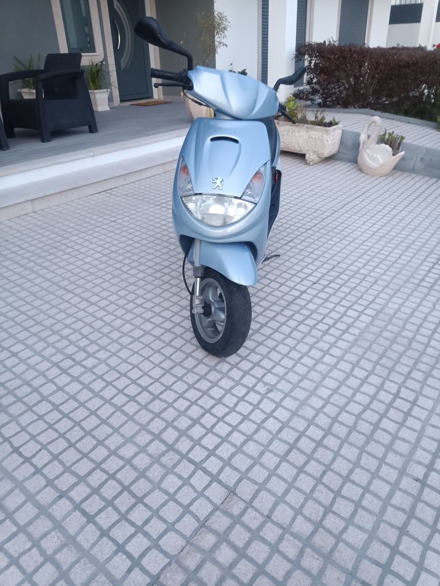 Motorizada em bom estado