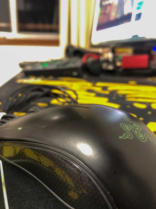 Rato Gaming RAZER Abyssus Essential (7200 dpi - Preto)