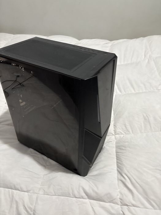 Pc (Torre) i510400f, gtx 1650 super, 16 gb ram, 500 gb