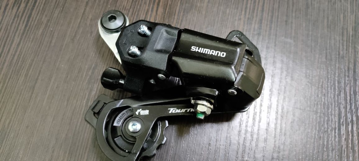 Переключатель задн. индекс. 7-к черн. SHIMANO RD-TY200