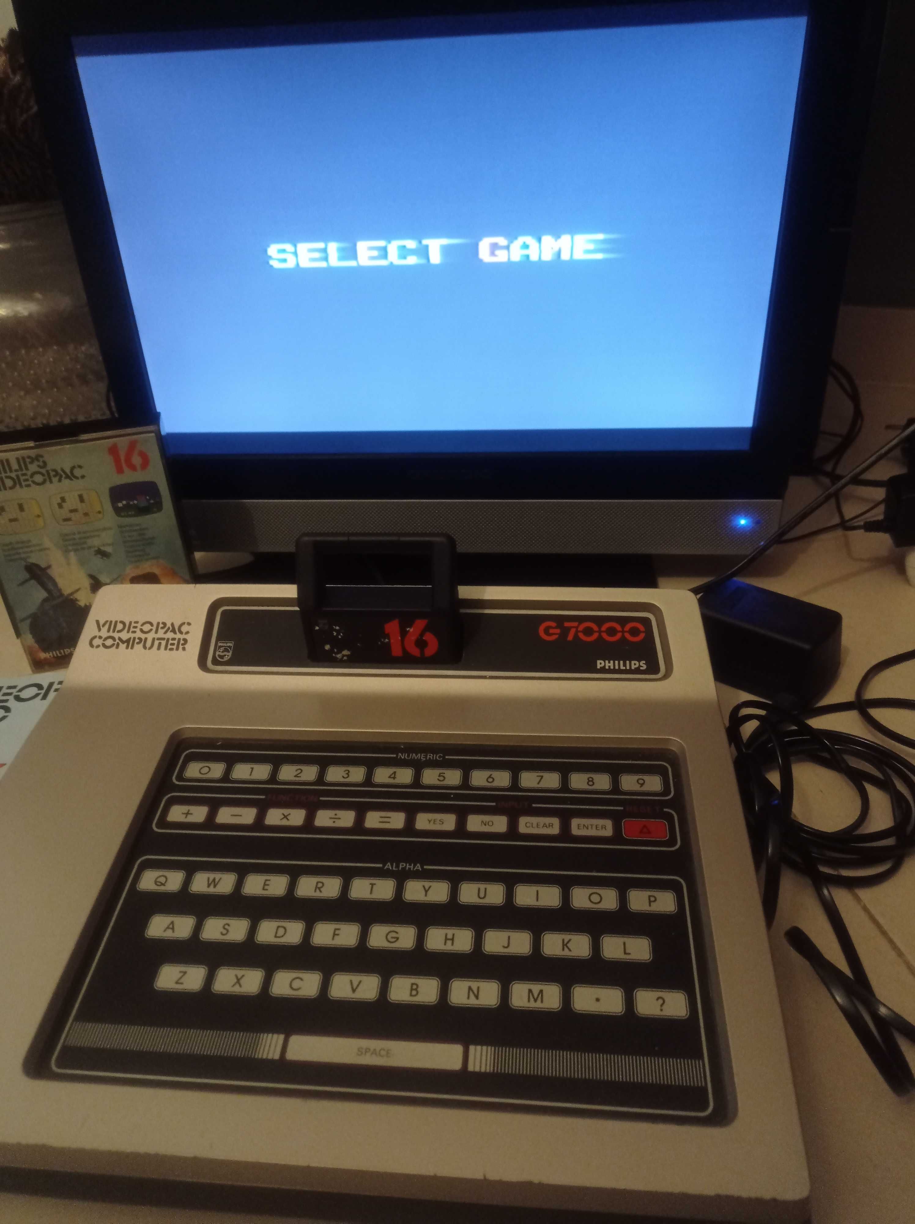 Philips Videopac G7000 + 14 jogos