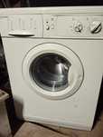Пральна машинка Indesit на 5  кг