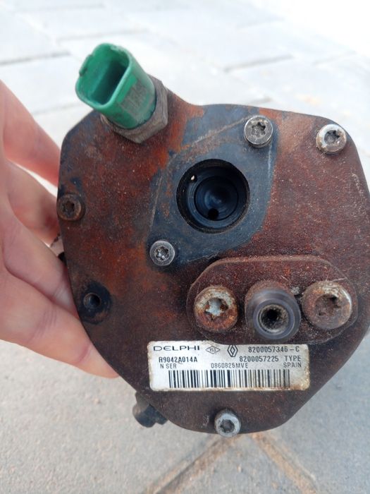 Топливний насос для Renauit Kangoo