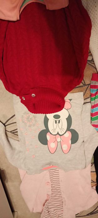 Zestaw bluz i sweterków dla dziewczynki 92