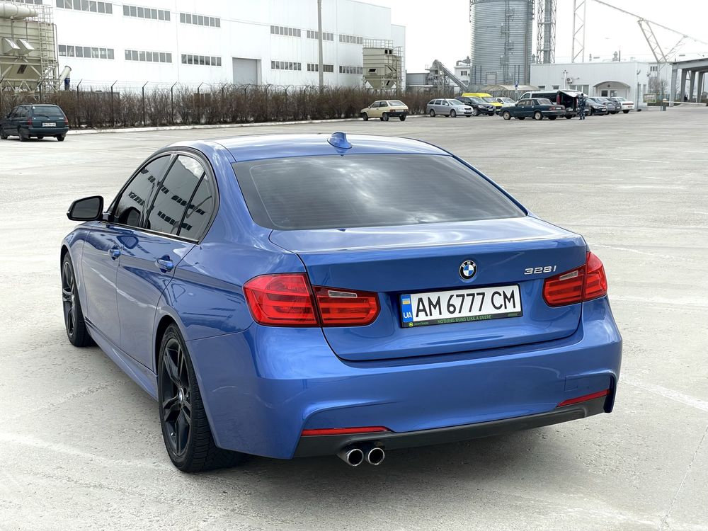 BMW F30 328i 2.0л