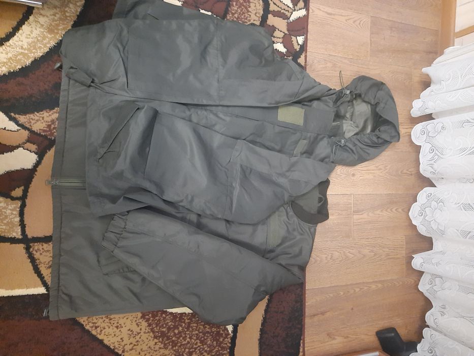 Продам тактичну  зимову  куртку олива