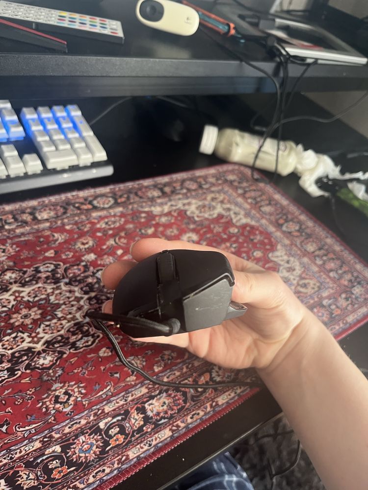 Myszka razer basilisk essential