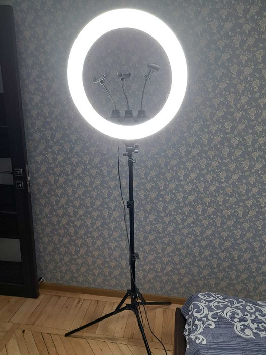 Кільцева лампа  BCS-F488 LED 55 см з пультом, штативом та сумкою