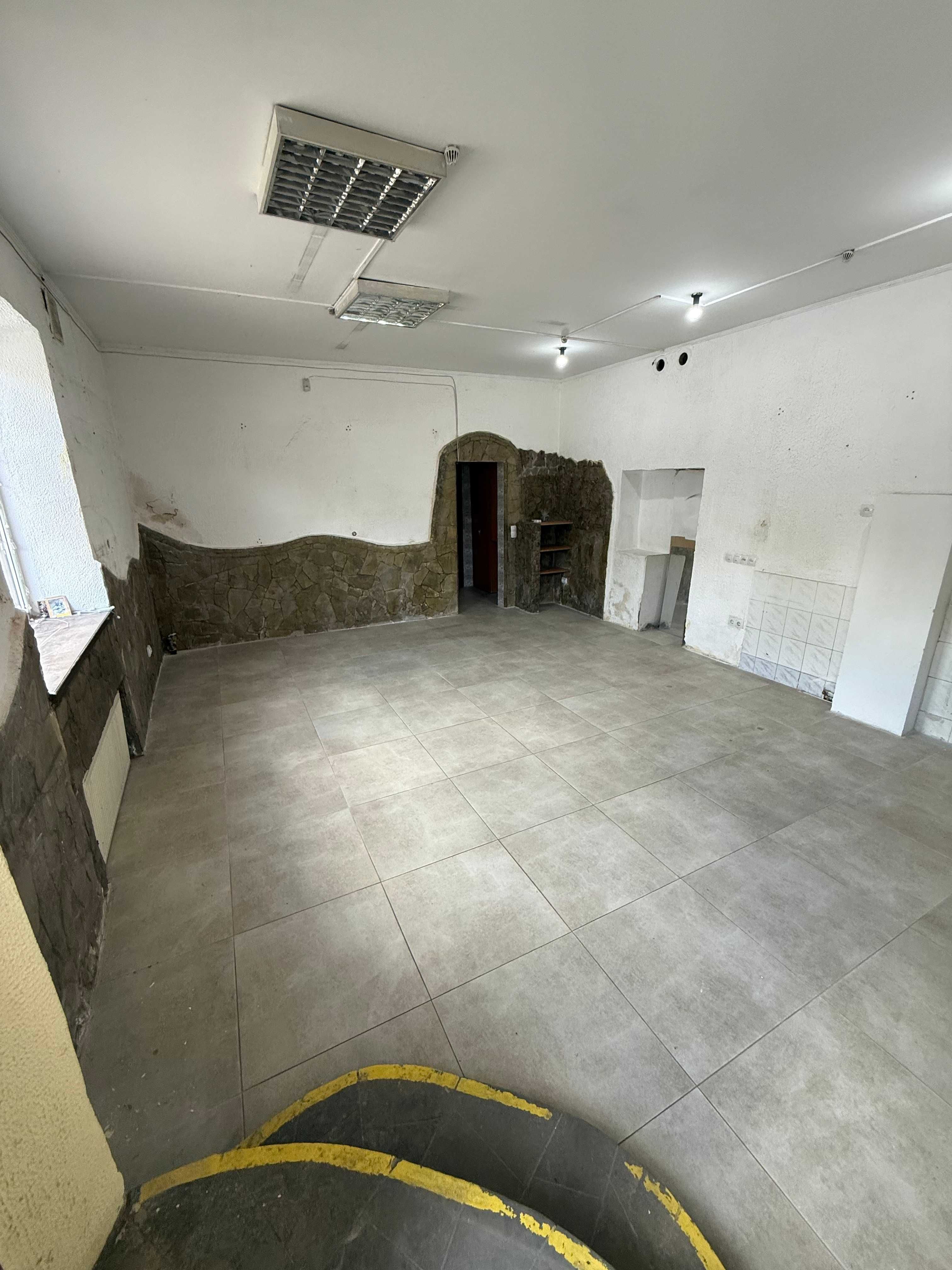 Продаж комерційного приміщення, вул. Кульпарківська, 34m², 1пов.,фасад
