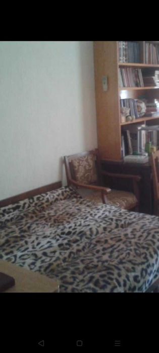 Метро "Академгородок",  Сдаю 3 - комнатную квартиру возле метро