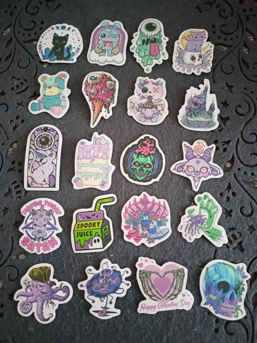 Naklejki - cena za całość