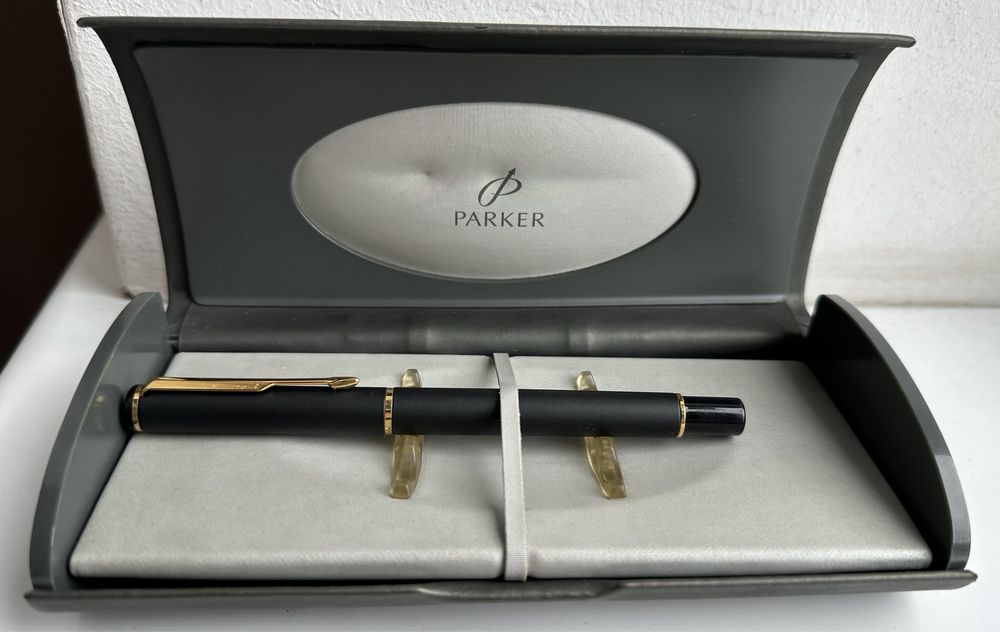 Ручка перова Parker Rialto Y.II з двома вісімками на пері