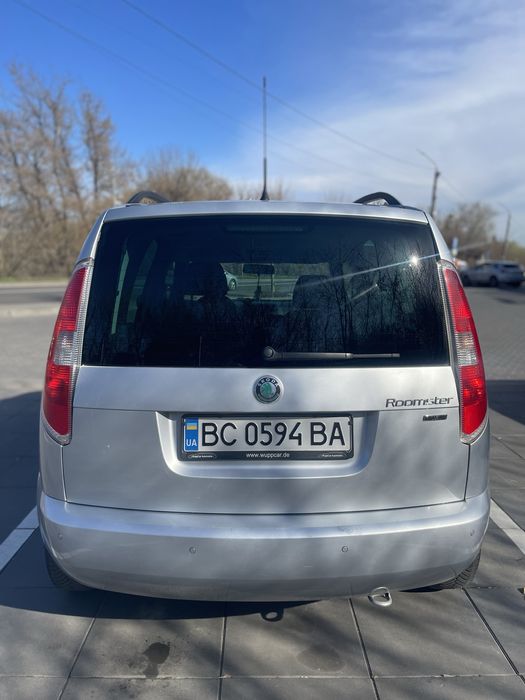 Автомобіль skoda roomster