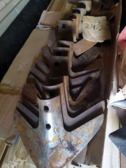 Лапи, стрілки та стійки  для культиватора