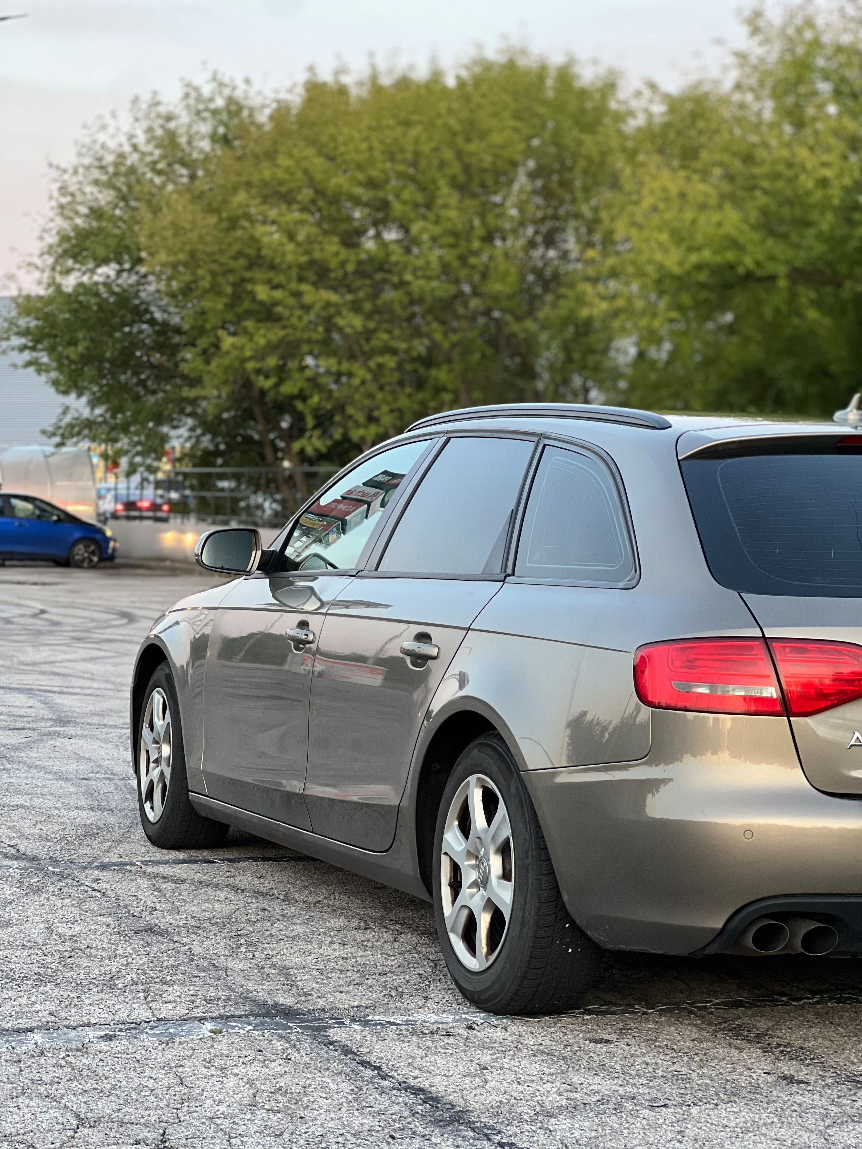 Audi A4 B8  2010 р
